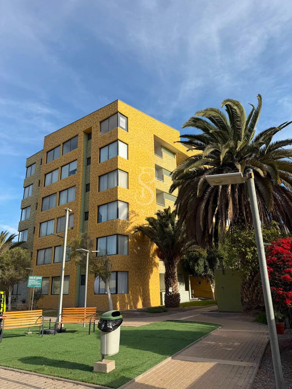 Arriendo de departamento edificio Las Palmas